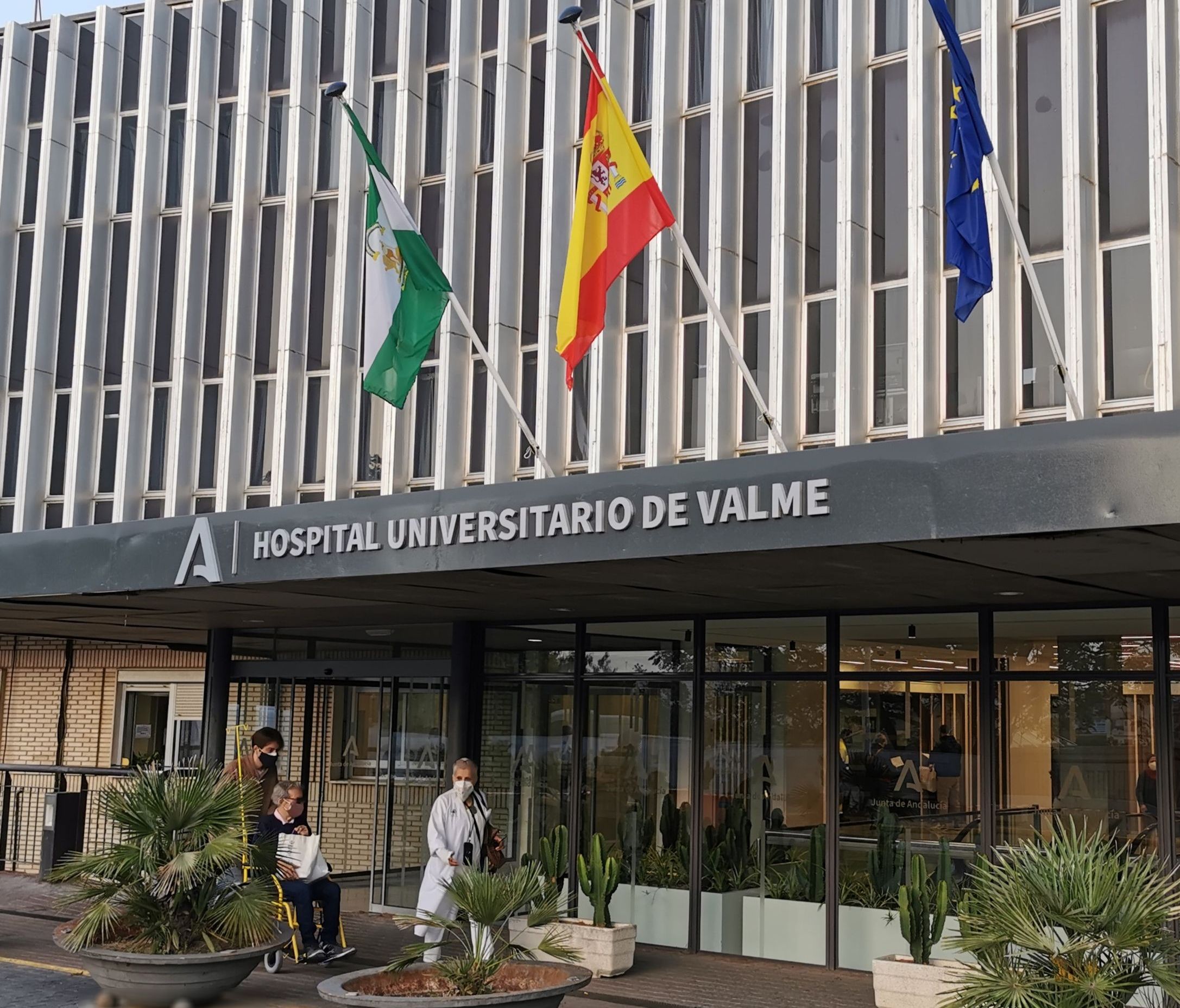 El Hospital de Valme reactiva normas de acceso y acompañamiento de pacientes como medida preventiva frente a la cuarta ola Covid