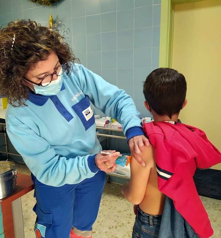 El Área de Gestión Sanitaria Sur de Sevilla vacuna a cerca de 10.000 niños de 9 a 11 años contra el covid-19 en una semana