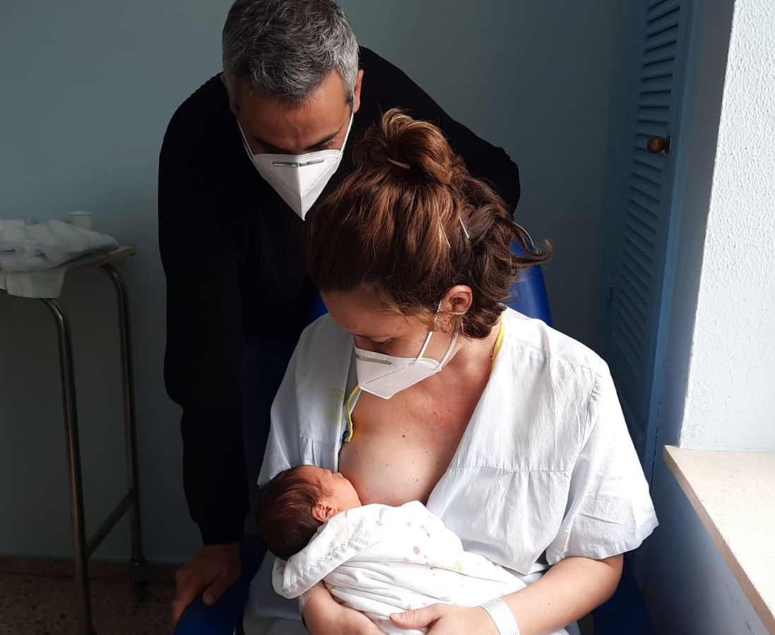 El Hospital de Valme apoya la campaña informativa de la SAGO sobre embarazo y Covid dirigida a tranquilizar a las gestantes