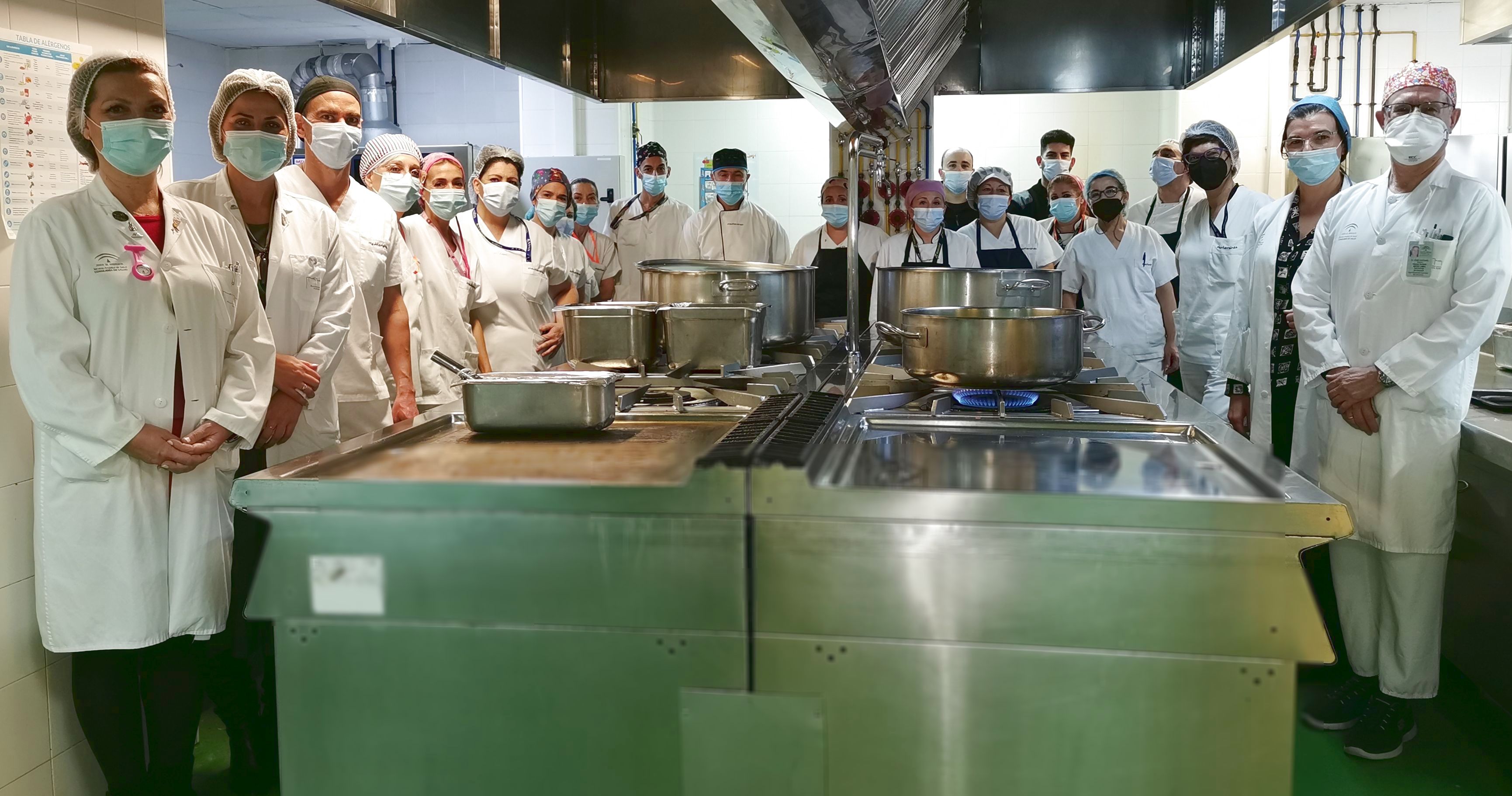 Las cocinas de los hospitales de Valme y El Tomillar ya tienen programados los menús navideños para sus pacientes