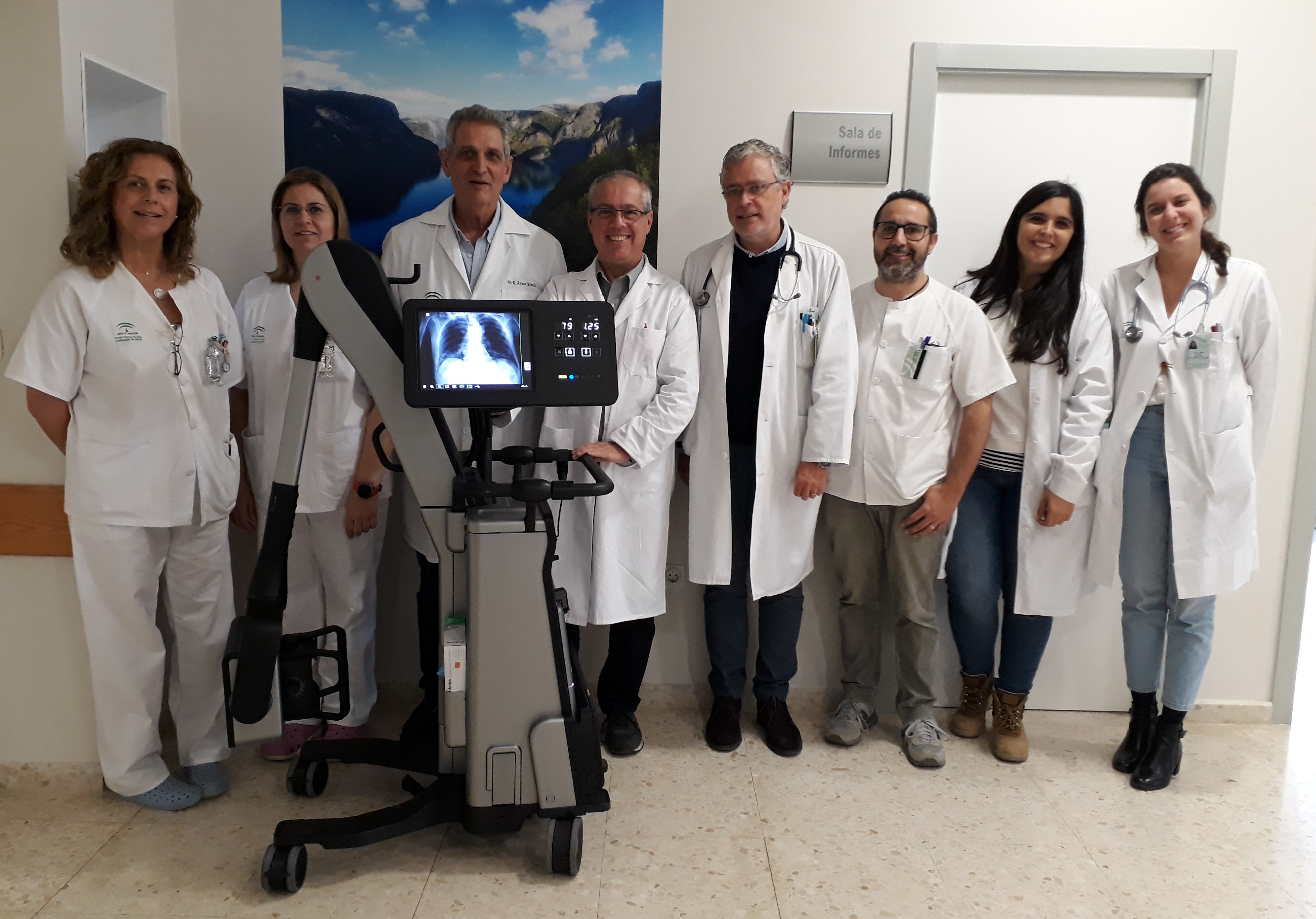 nuevo equipo radiología portatil en NEONATOLOGÍA.jpg