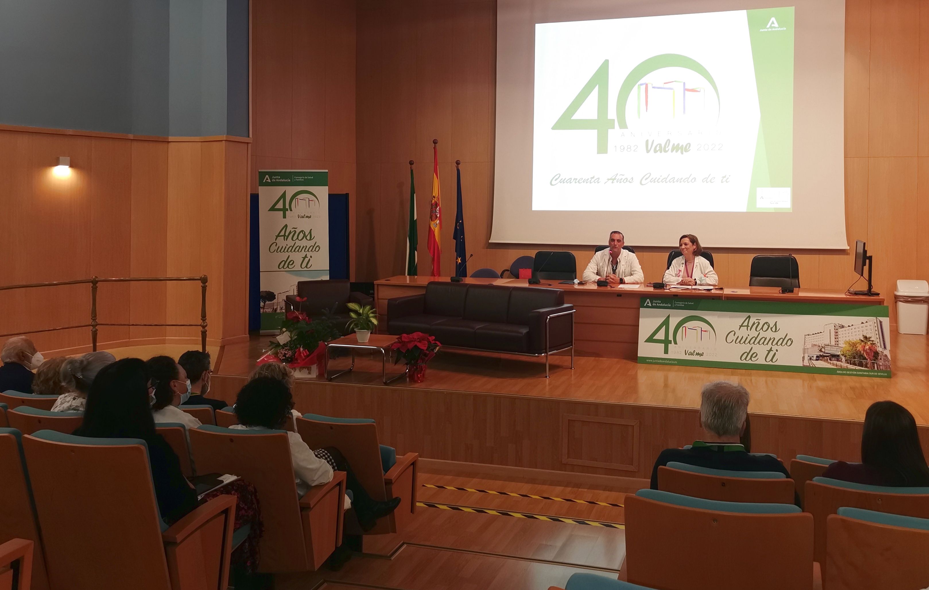 El Hospital de Valme clausura el ciclo de conferencias científicas de su 40 aniversario con una sesión centrada en los Cuidados de Enfermería